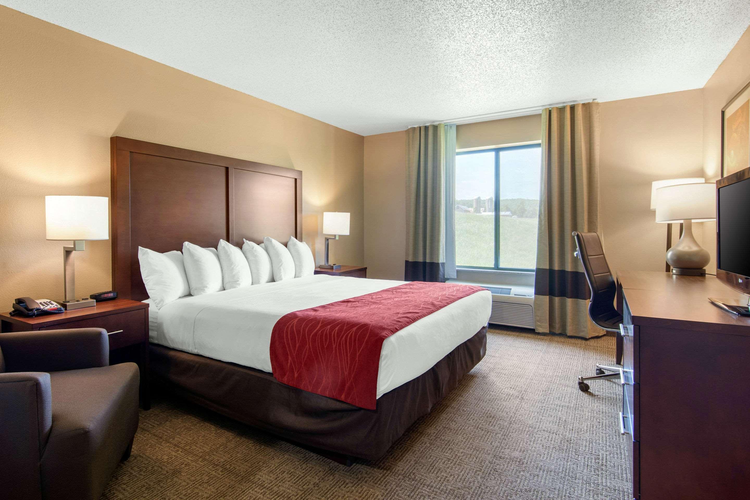 Comfort Inn & Suites Cooperstown - Milford Exteriör bild