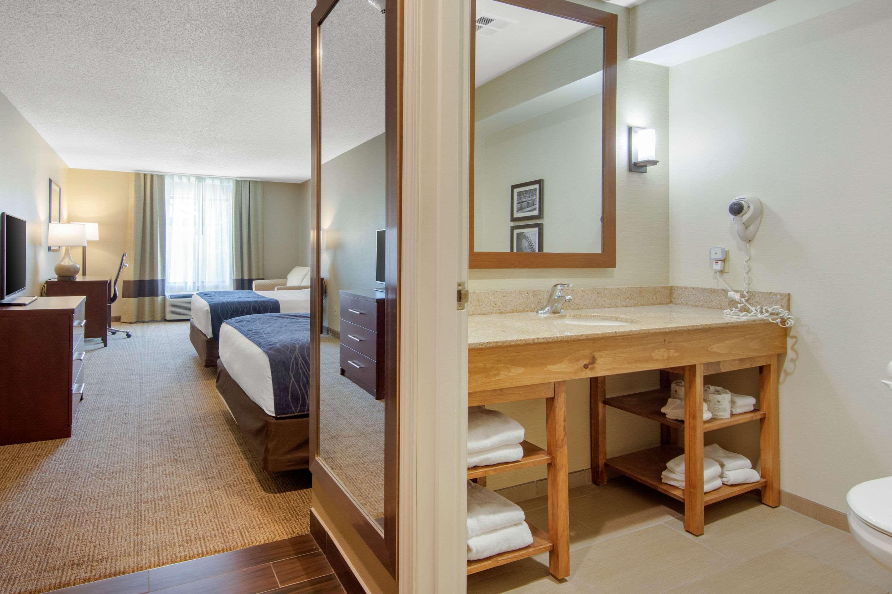 Comfort Inn & Suites Cooperstown - Milford Exteriör bild