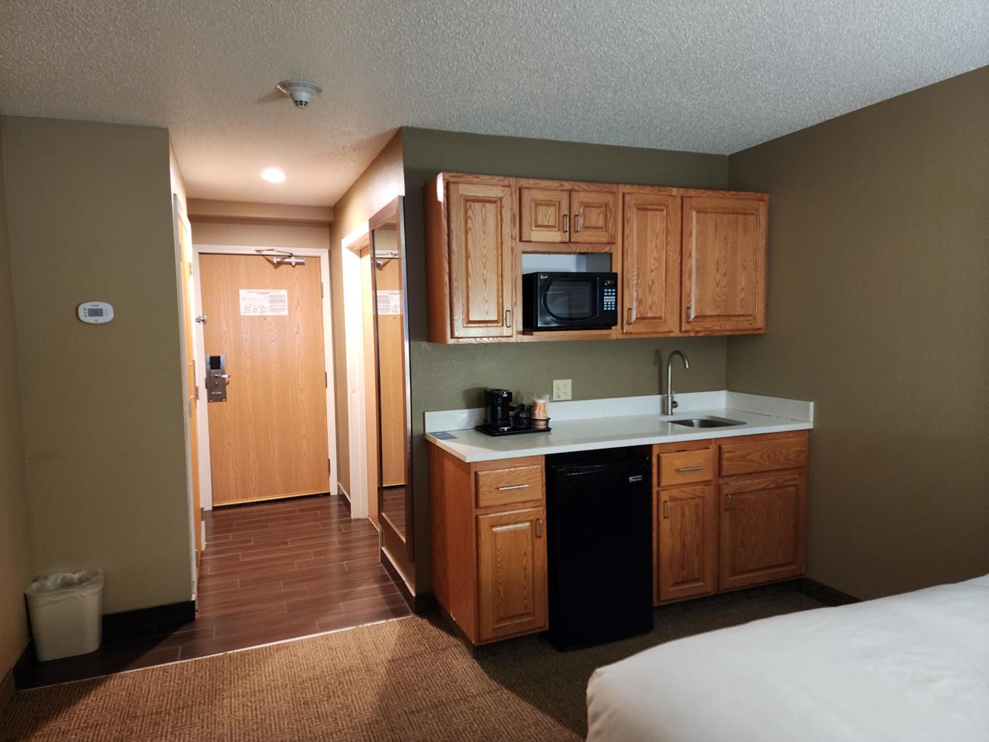 Comfort Inn & Suites Cooperstown - Milford Exteriör bild